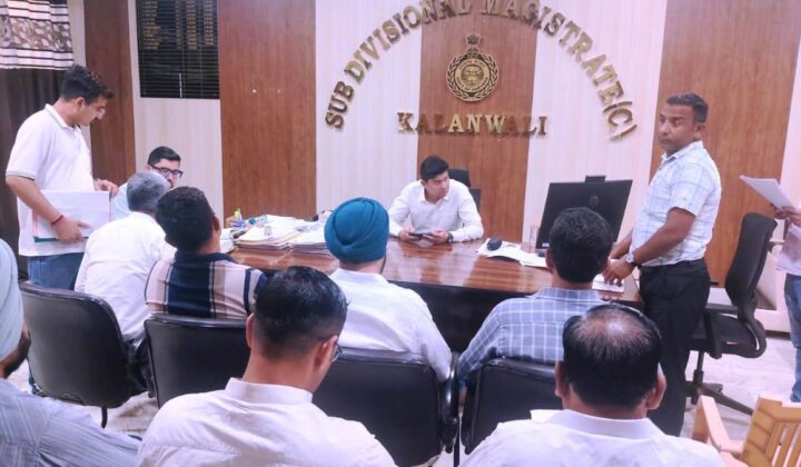 कालांवाली: समाधान शिविर में एसडीएम मोहित कुमार ने सुनीं जन समस्याएं