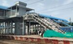 सोनीपत रेलवे स्टेशन के प्लेटफॉर्म नंबर-2 पर एस्केलेटर लगाने के लिए पहुंची मशीनें