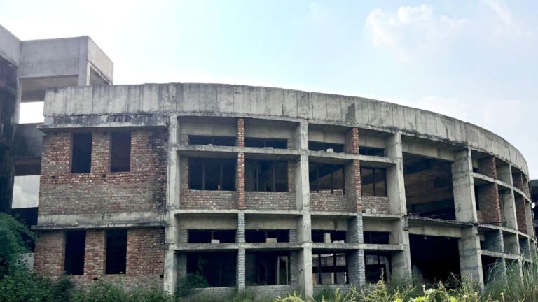 करनाल के बस्ताड़ा गर्ल्स कॉलेज का निर्माणाधीन भवन