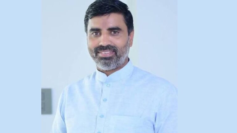 हरियाणा में पेटेंट रजिस्ट्रेशन शुल्क वापसी की नीति का जानकारी देते महिपाल ढांडा