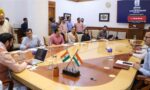 हरियाणा में सतर्क-हरियाणा मोबाइल ऐप लॉन्च करते मुख्यमंत्री नायब सिंह सैनी