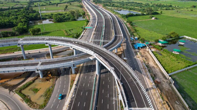 बड़वासनी में UER-2 से जुड़ा NH-352A ग्रीनफील्ड हाईवे फ्लाईओवर