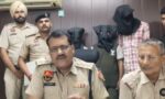 फतेहाबाद में ज्वैलर से करीब 4 किलो चांदी और 5 ग्राम सोना लूटने का खुलासा हुआ। पुलिस ने मास्टरमाइंड जगसीर समेत तीन आरोपियों को गिरफ्तार किया।