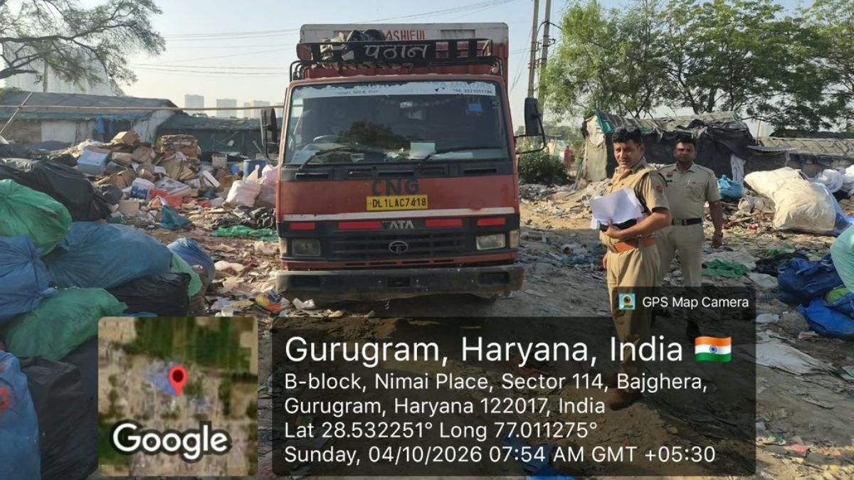 दिल्ली से कूड़ा और प्लास्टिक वेस्ट गुरुग्राम लाने के आरोप में 10 लोगों को गिरफ्तार किया गया है। पुलिस ने 4 केस दर्ज कर 7 वाहन बरामद किए हैं।