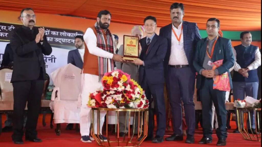 हरियाणा सुशासन पुरस्कार योजना 2026 के लिए 1 नवंबर से आवेदन शुरू होंगे। सरकारी कर्मचारियों को राज्य स्तर पर 51,000 और जिला स्तर पर 31,000 रुपये मिलेंगे।